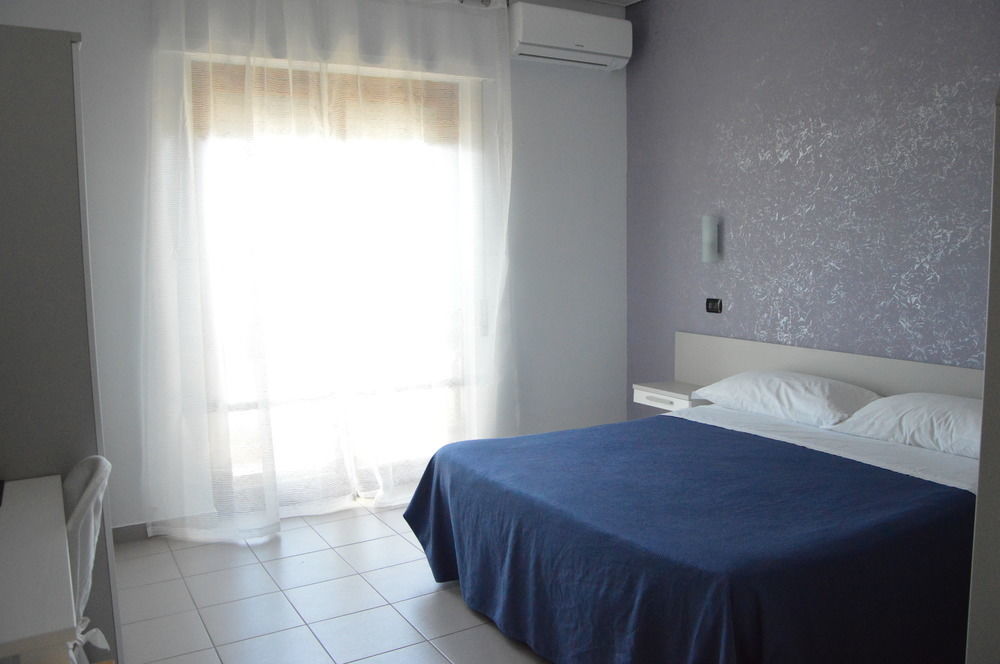 Hotel Piccolo Paradiso Бордигера Экстерьер фото